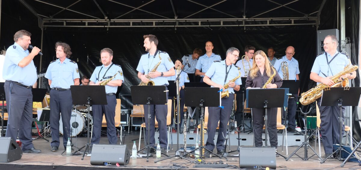 Bundespolizeiorchesters München: Der swingende Big Band Sound lebt