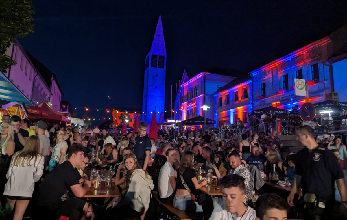 Wetterkapriolen beim Kirchenthumbacher Bürgerfest