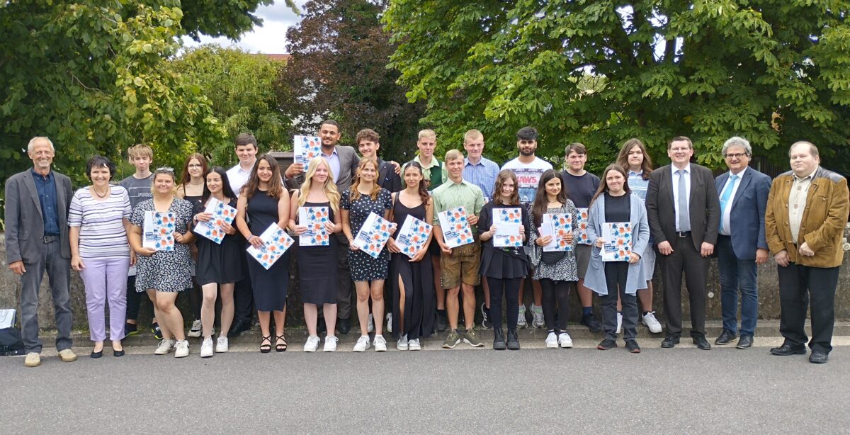 Entlassfeier der 9. Klasse an der Mittelschule Pressath