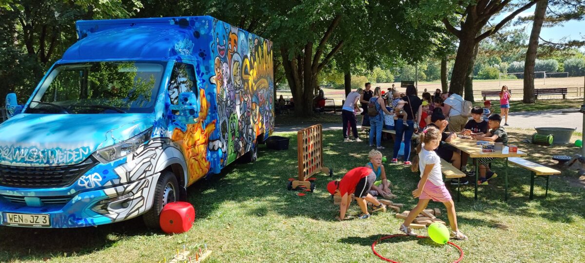 Der Spielwagen ist die letzte Woche im Einsatz in Weiden