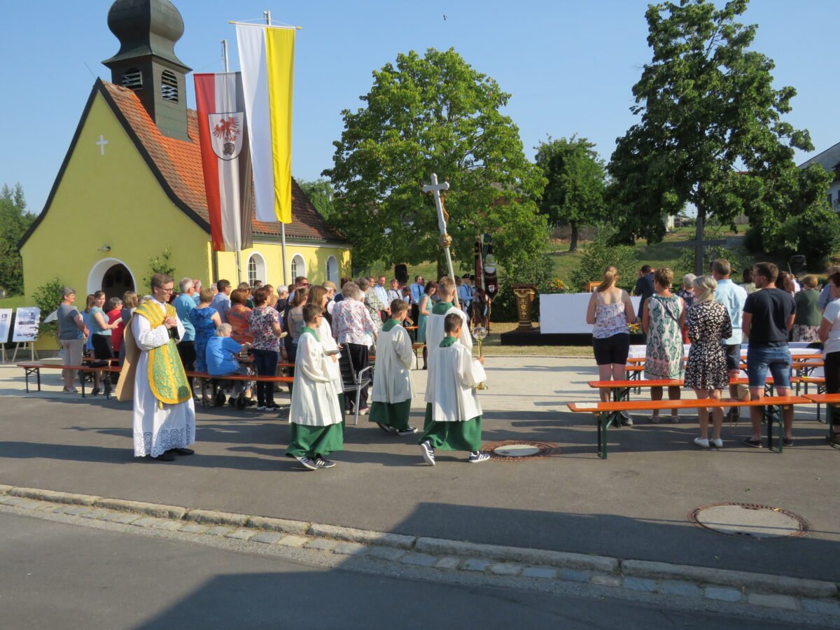 Kapelle jetzt Ortsmitte von Meerbodenreuth