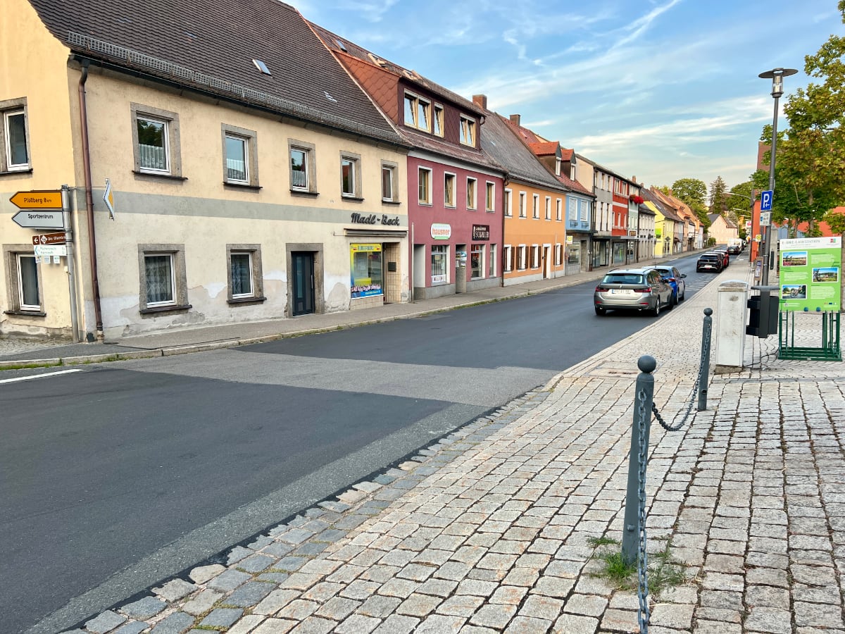 Marktplatz Floß: Ältere und Behinderte  wünschen sich Fußgängerüberweg