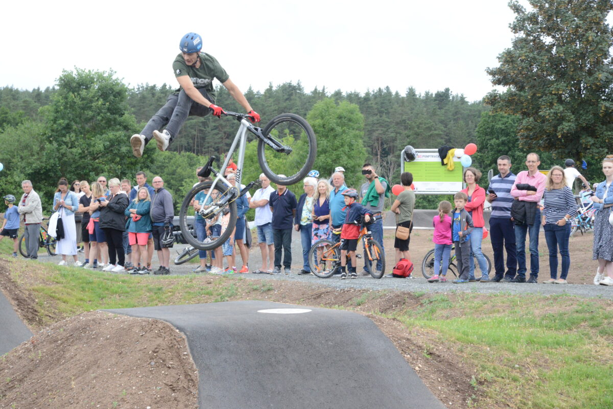 Der Pumptrack in Parkstein – einfach eine „geile Einrichtung“