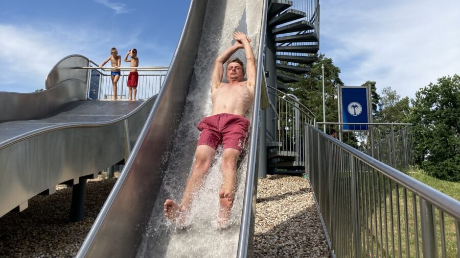 Halbzeit im Schätzlerbad: Spitzentage mit 8000 Besuchern