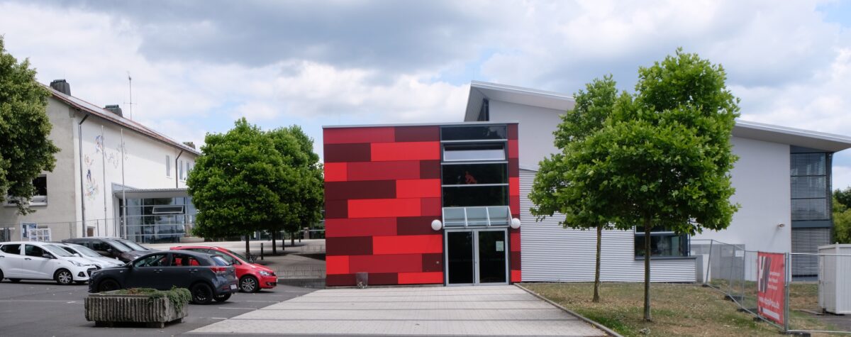 Flosser Volksschule: Früher 930 Schüler, jetzt sind es nur noch 124