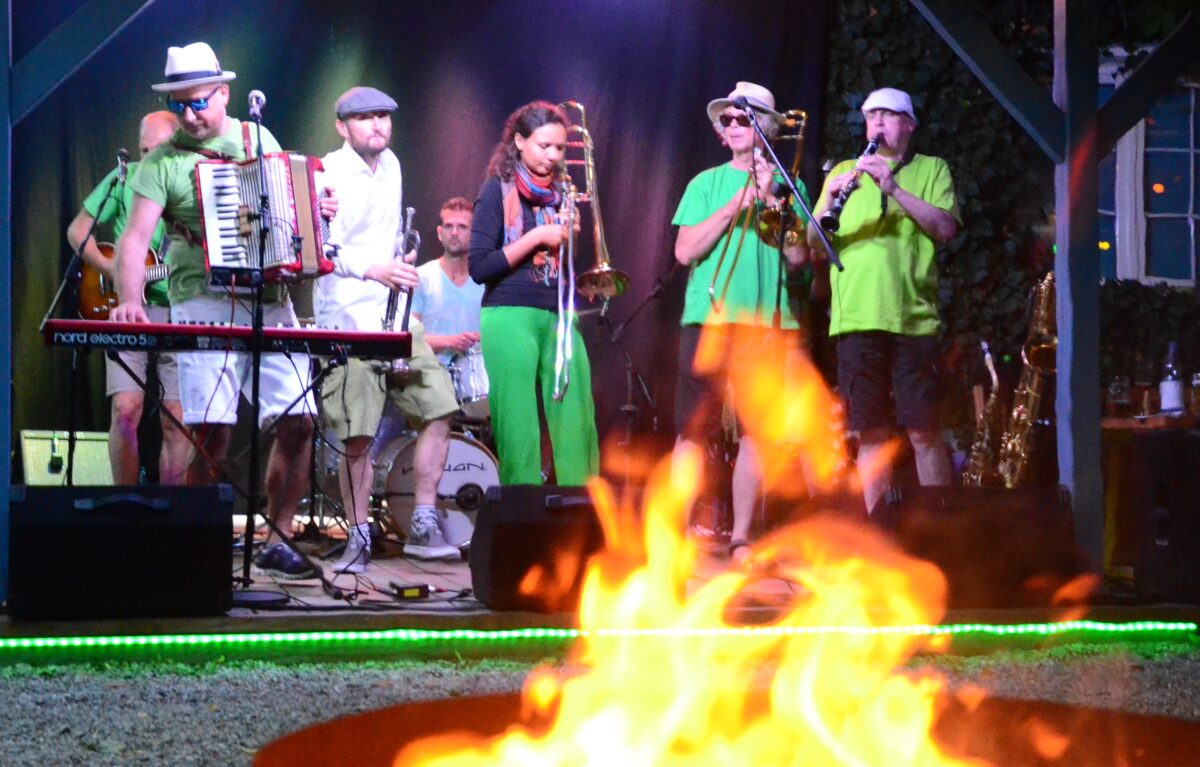 Vogelwilder Ska und Reggae mit „Skavaria“ im Parapluie