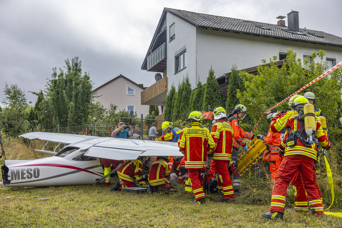 Ultraleichtflugzeug stürzt in Neustadt ab: Für dieses Horrorszenario muss geübt werden