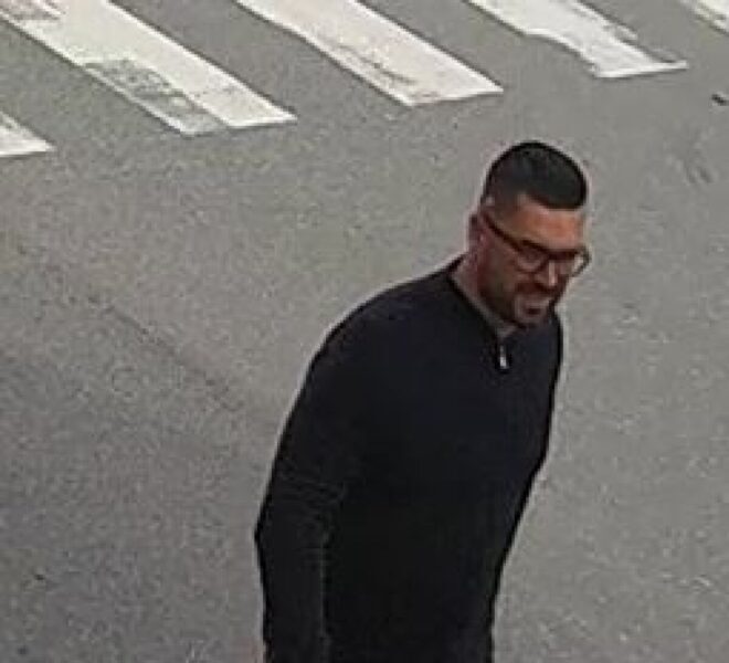 Reihenweise Autos geknackt: Die Polizei fahndet nach diesem Mann