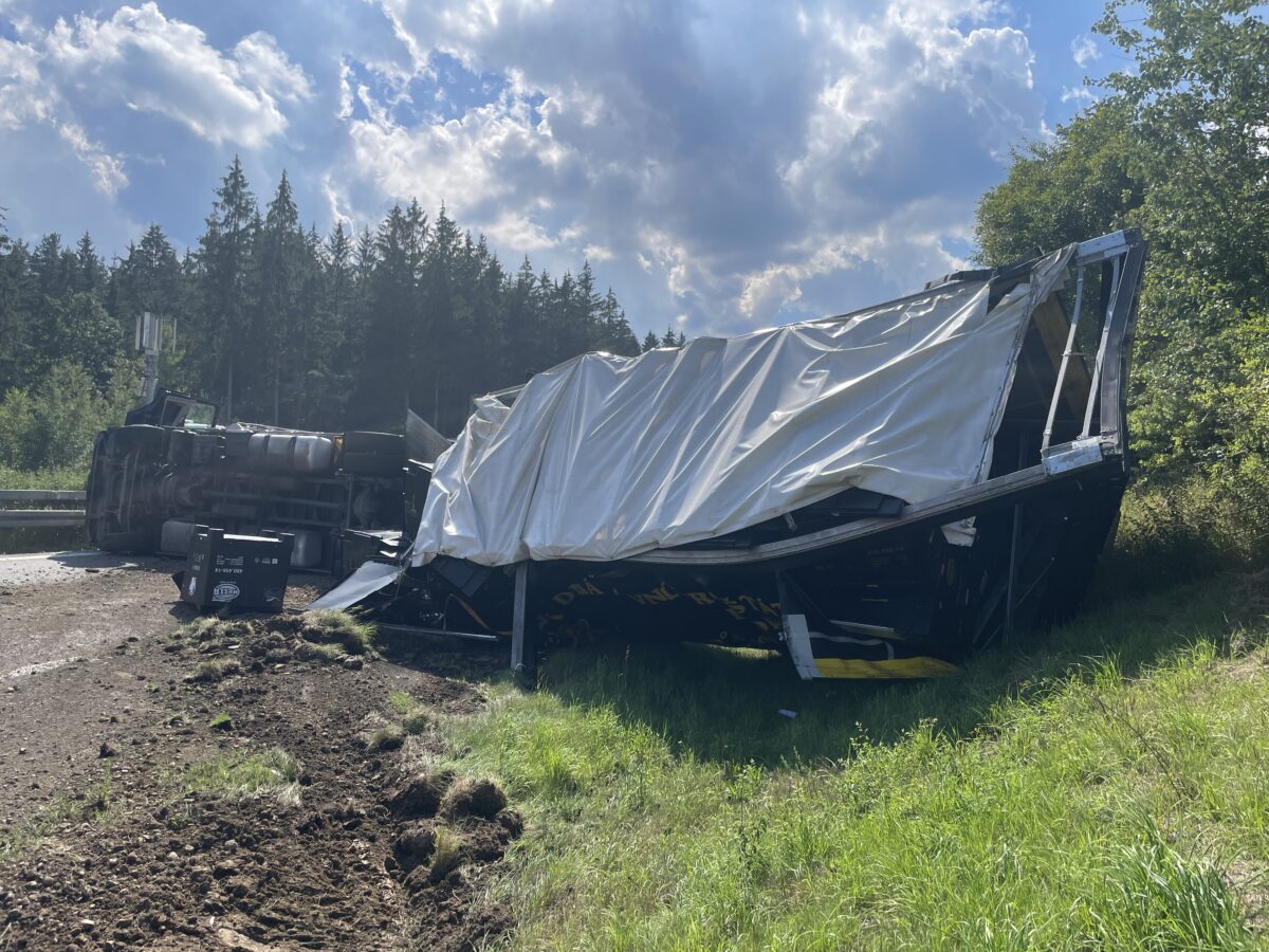 Lastwagen umgekippt – A 6 war stundenlang dicht
