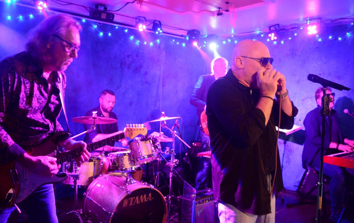 „Blue Haze“ verzaubern das „Live Stage“-Publikum