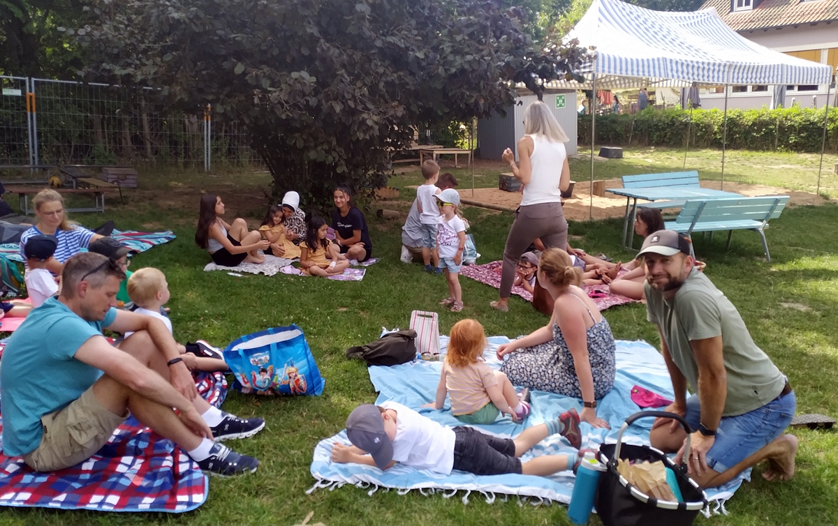 Gemeinsame Familienpicknicks der Kindergartengruppen