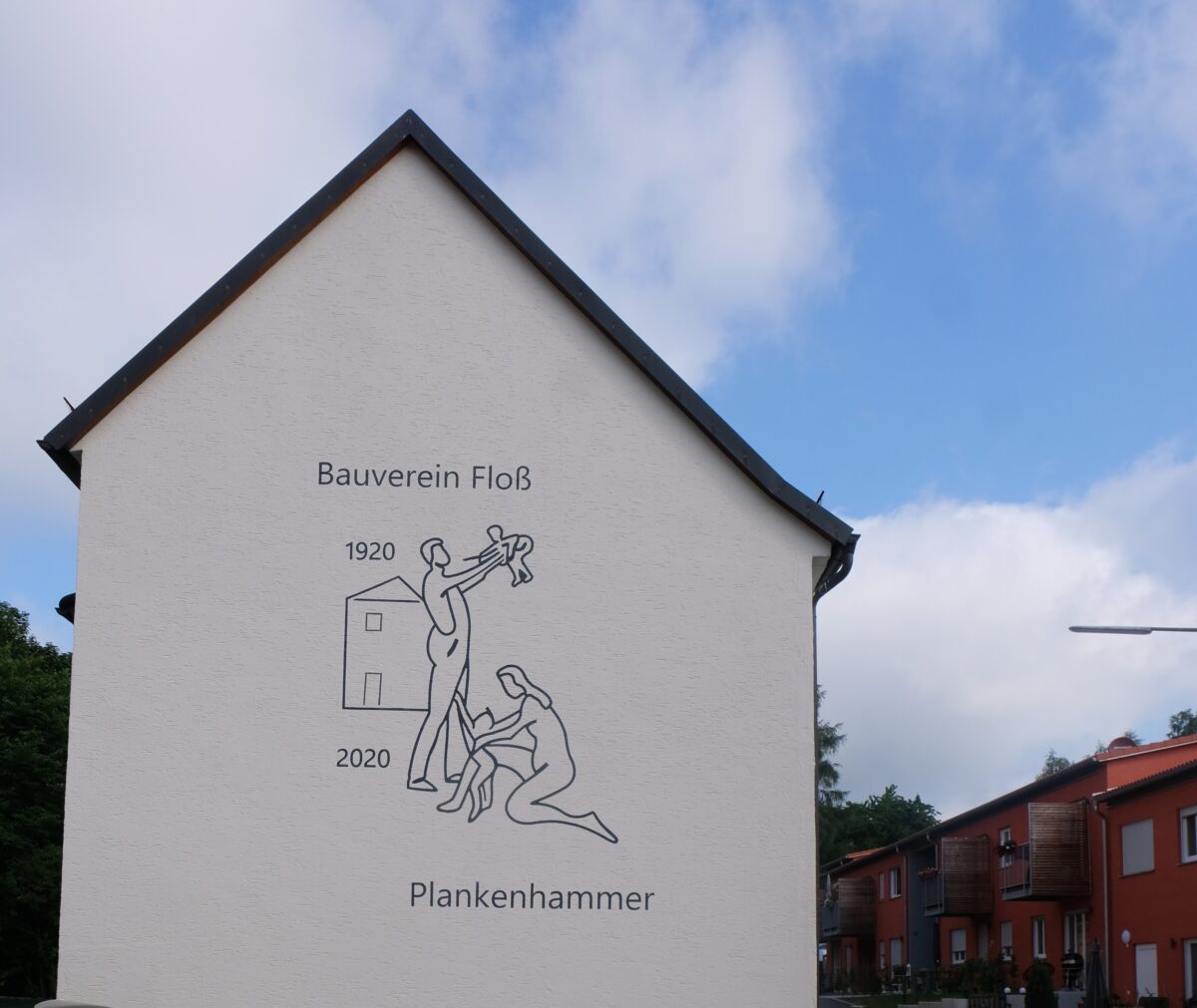 Neues Logo verschönert Wohnanlage Plankenhammer