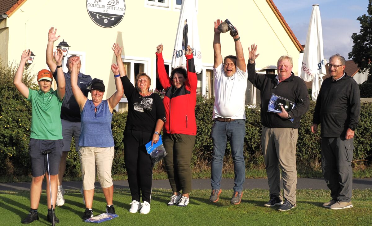 Oberpfälzer Golfer liefern sich beim GC Stiftland spannende Kämpfe