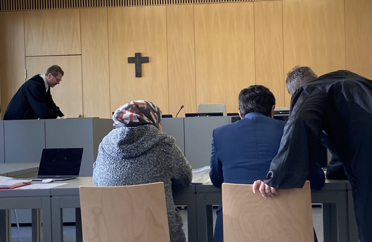 Fensterwurf wird neu verhandelt: Mutter sehnt sich nach den Kindern
