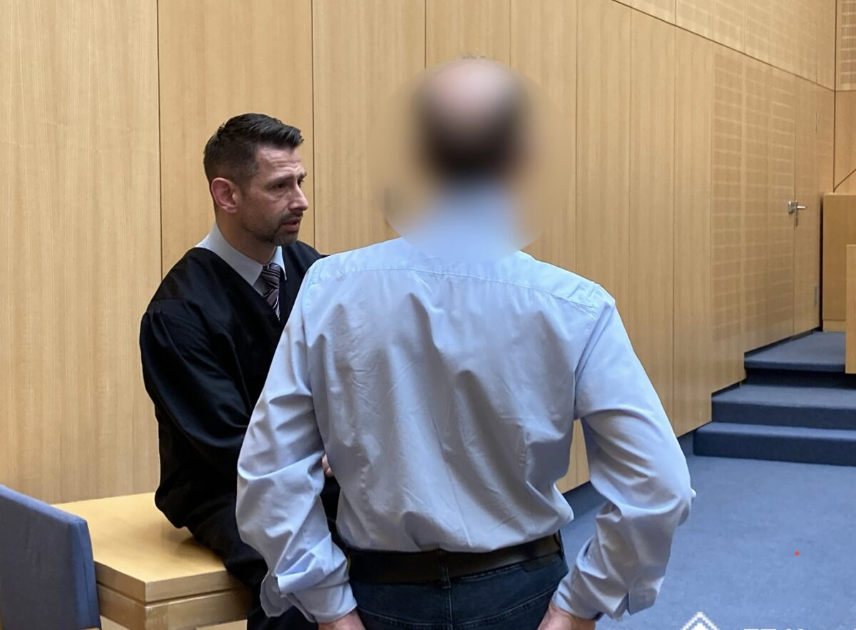 Prozess: Vater hortet fast 60.000 Fotos von Kindesmissbrauch