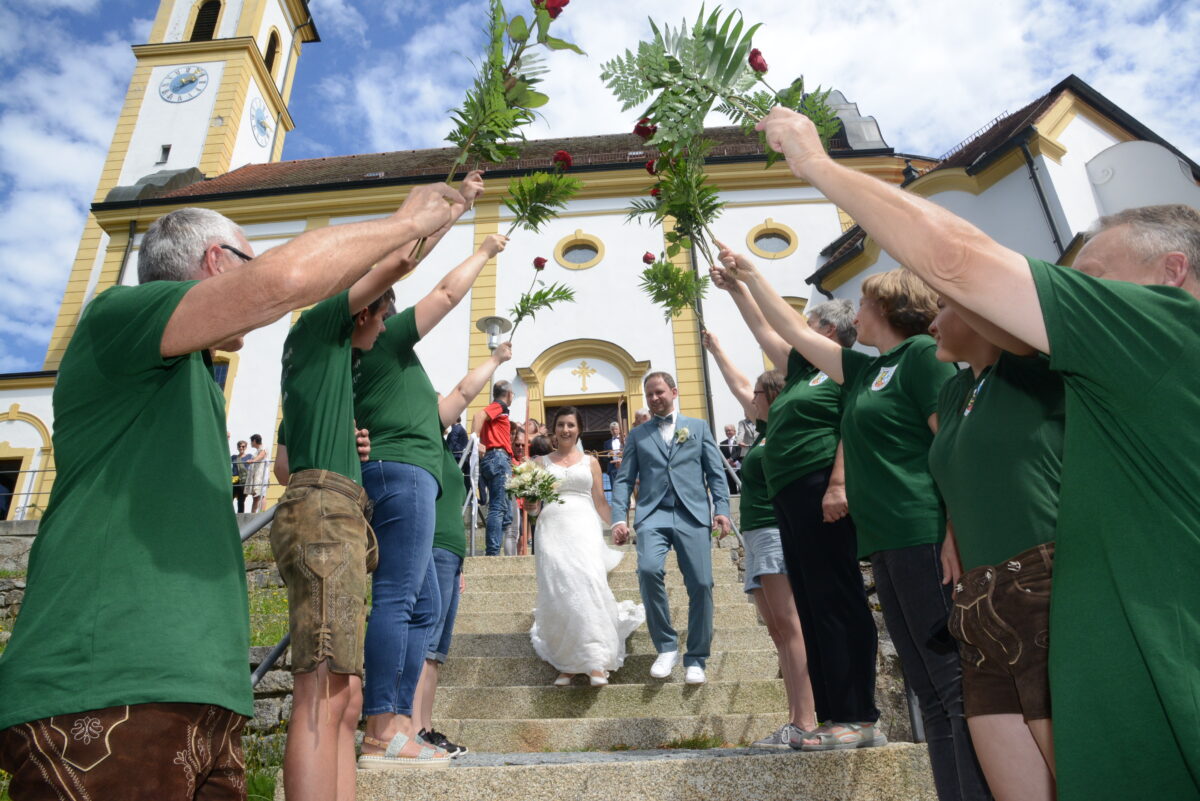 „Ja, ich will“: Versprechen fürs Leben auf dem Rosenquarzfelsen