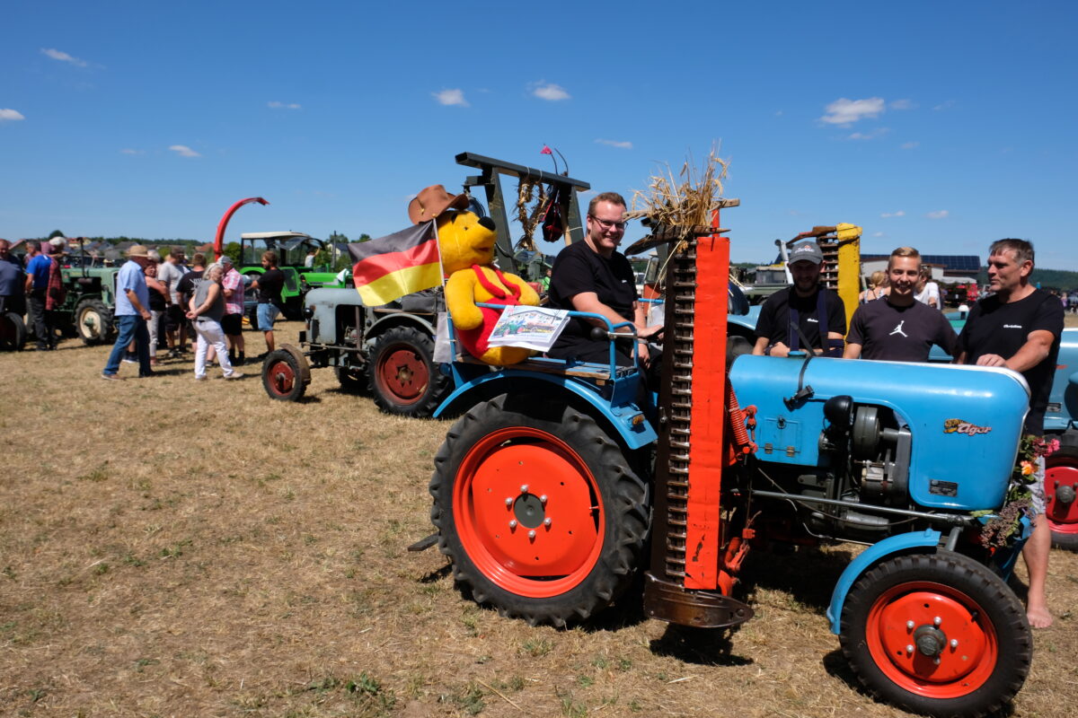 Echte Hingucker beim Oldtimertreffen in Tremmersdorf