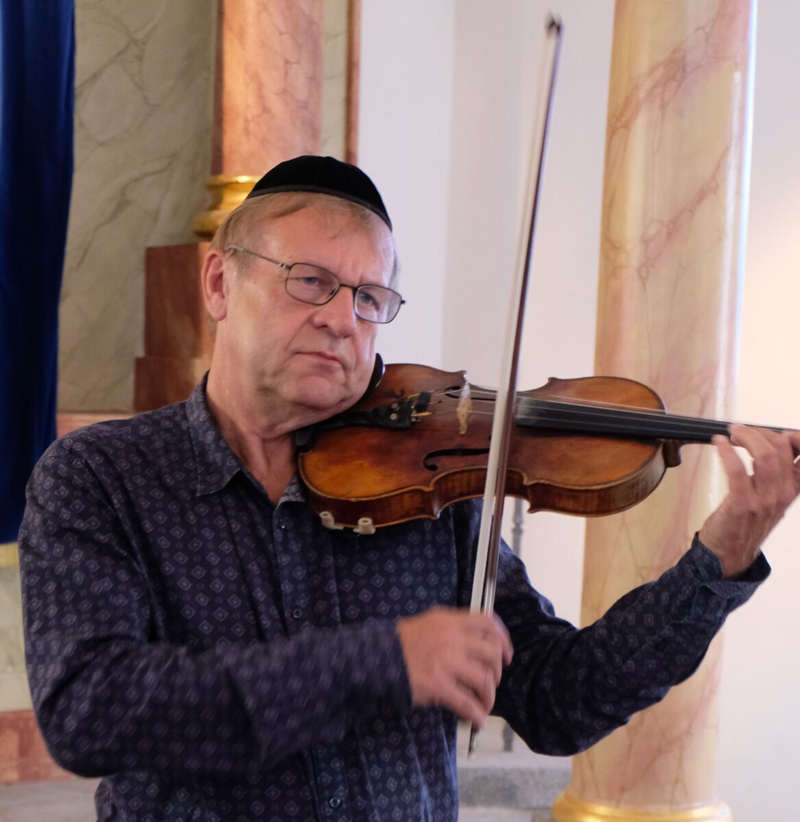 Drei tschechische Künstler begeistern in der Flosser Synagoge