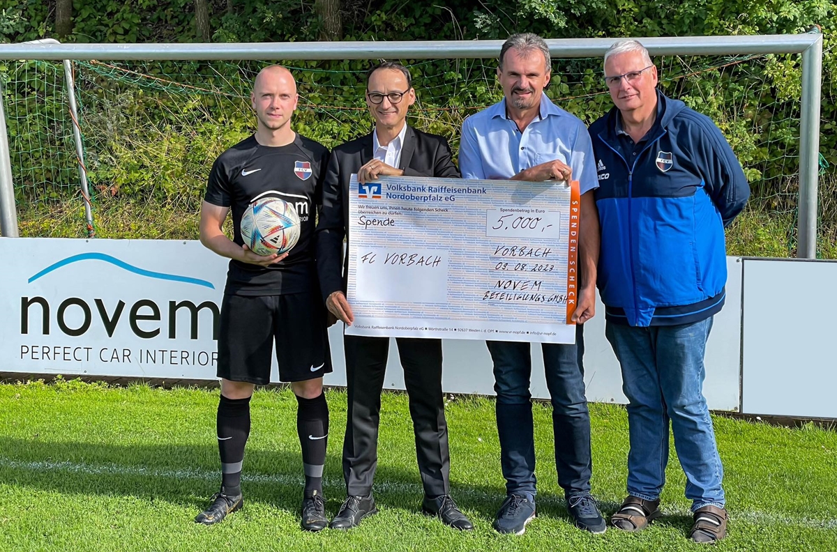 Novem unterstützt den FC Vorbach mit 5000 Euro
