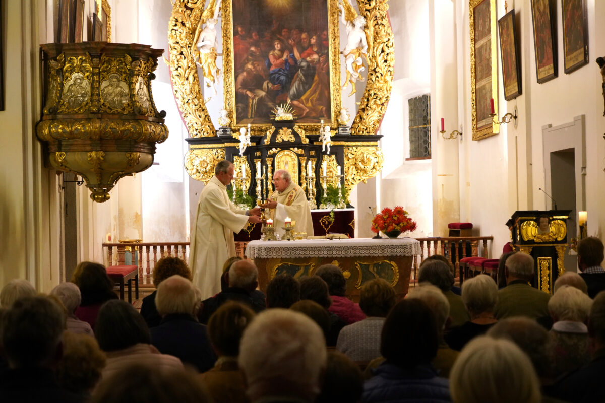 Friedensmesse in St. Quirin: Bruder Klaus auch nach 600 Jahren aktuell