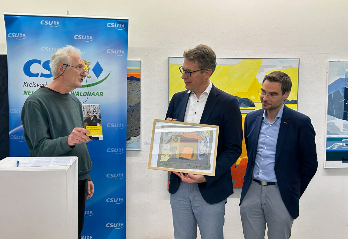 Kunstminister Markus Blume im Gespräch in Weiden