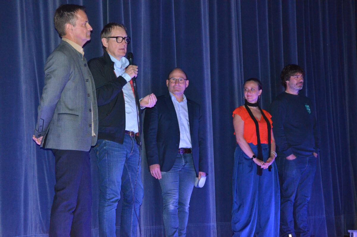 „Charity Movie“ – Man sollte Hollywood in Weidenwood umbenennen
