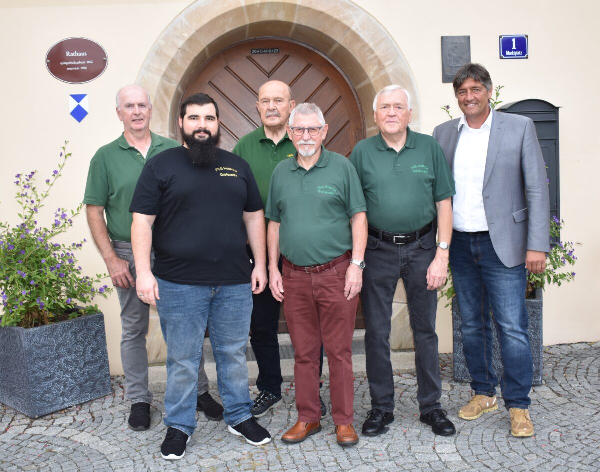 Hoher Besuch im Rathaus: Bayerische und Deutsche Meister machen den Bürgermeister stolz