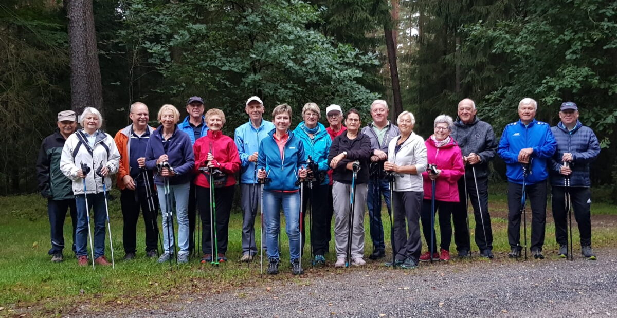 Im Einklang mit der Natur: Nordic Walking