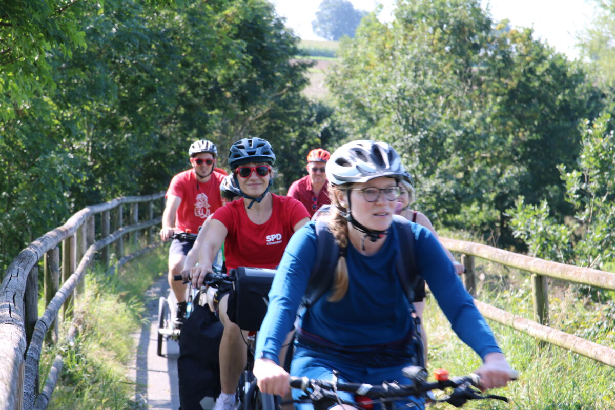 „Strampeln für soziale Politik“: Radtour zu SPD-Bürgermeistern