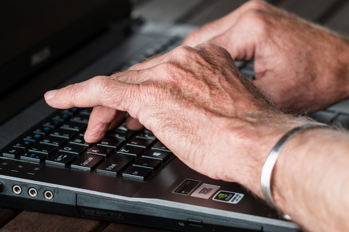 Auerbach setzt auf Digitalisierung und spart bei Krippenmiete