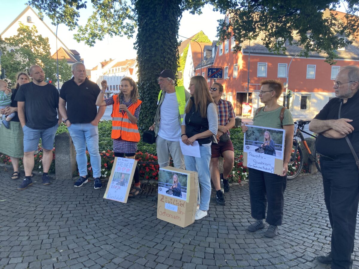Solidaritätsdemo für Ronja Künkler: „Klimaschutz ist kein Verbrechen“