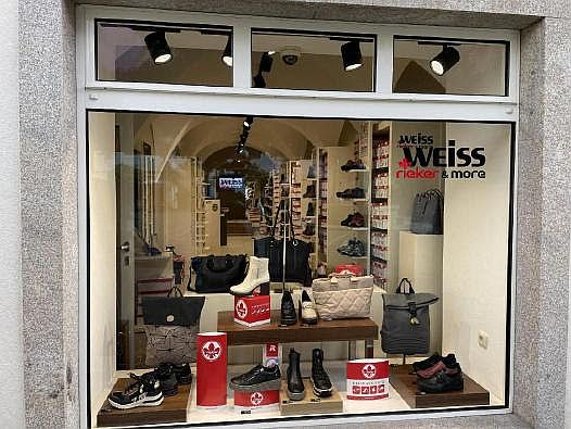 Rieker & more: Neuer Store neben Schuh Weiss