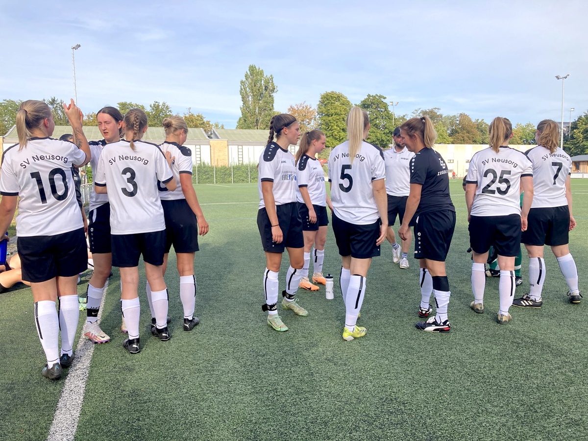 Damen des SV Neusorg lösen Pokal-Pflichtaufgabe in Flossenbürg souverän