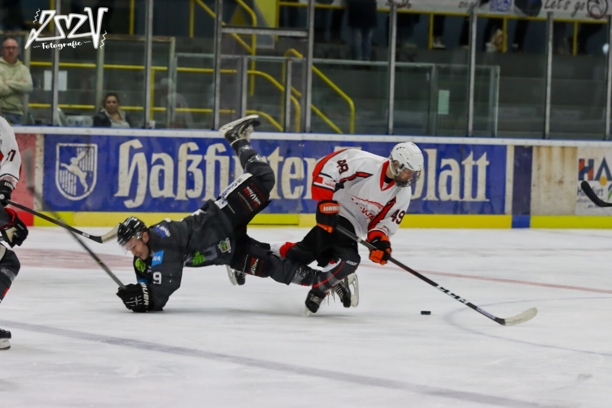 EHC Stiftland-Mitterteich feiert Traumstart in die neue Saison