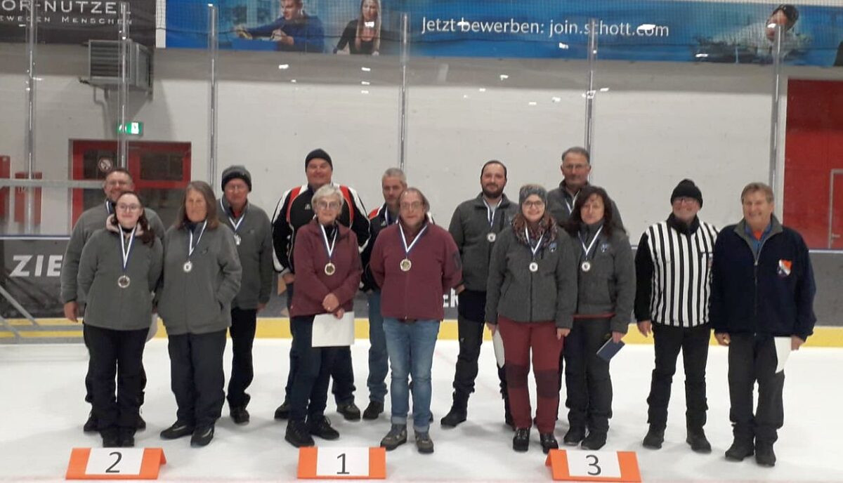 Neustädter Eisstockfreunde mit erstem Sieg