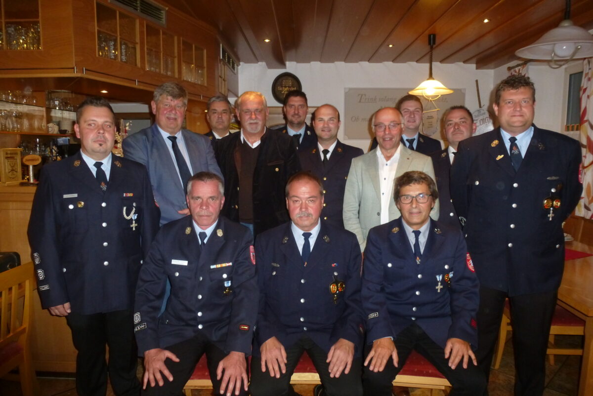 Ehrenzeichen für verdiente Feuerwehrmänner