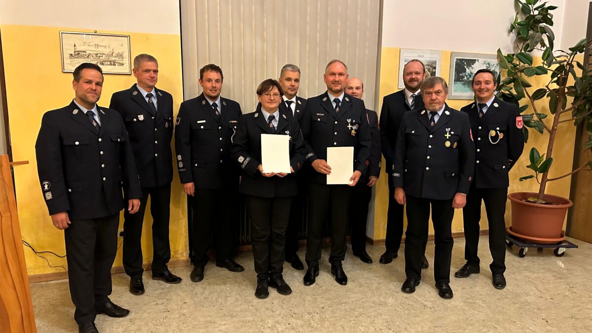Ehrungen für aktiven Feuerwehrdienst und langjährige Vereinszugehörigkeit