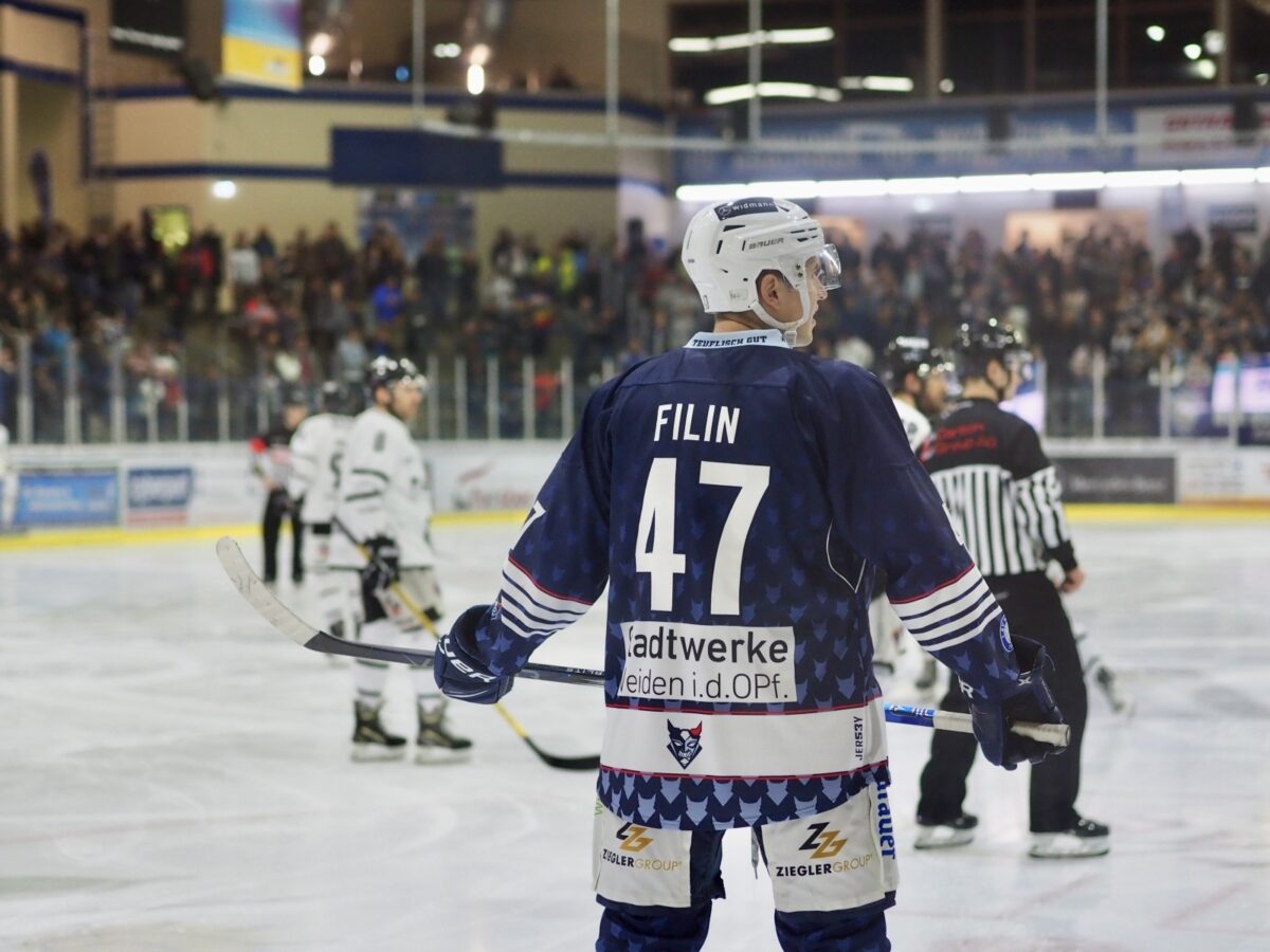 Blue Devils Weiden tun sich lange sehr schwer gegen den Underdog