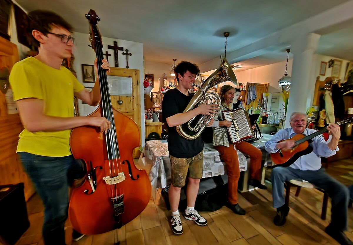 Nordoberpfälzer Musikfreunde überzeugten wieder mit ihren Musikantentreffen