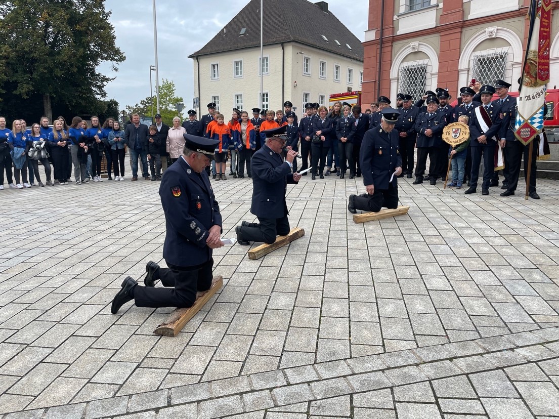 Feuerwehren aus Neustadt und Altenstadt erneuern Patenversprechen
