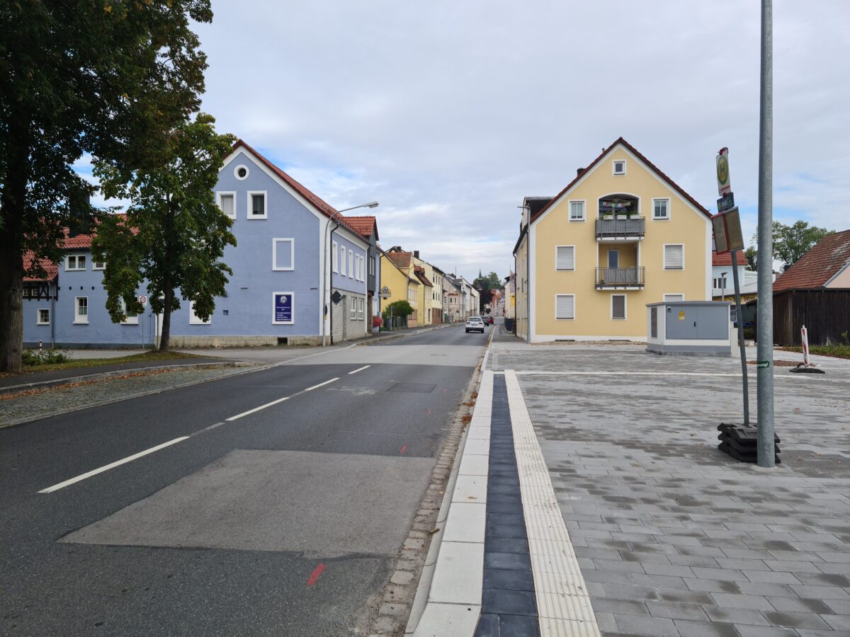 Stadtrat Pressath: Wilde Diskussion um Neugestaltung der Bahnhofstraße