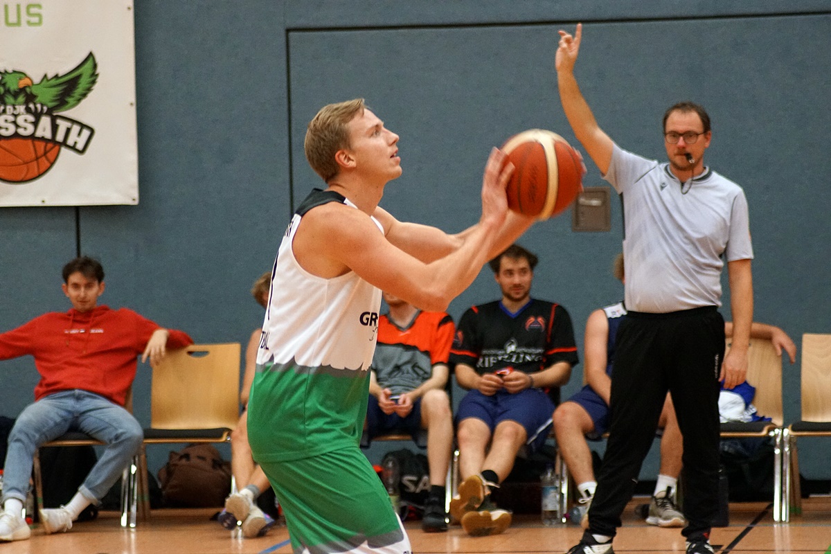 Basketballer der DJK Pressath fertigen Regensburg III deutlich ab