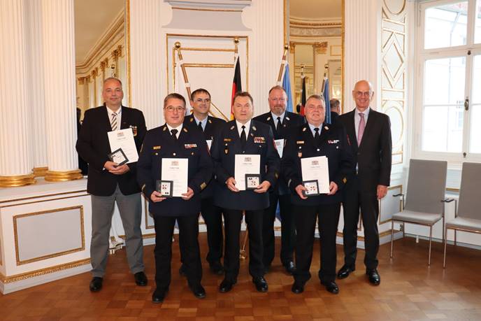 Steckkreuze an Oberpfälzer verliehen