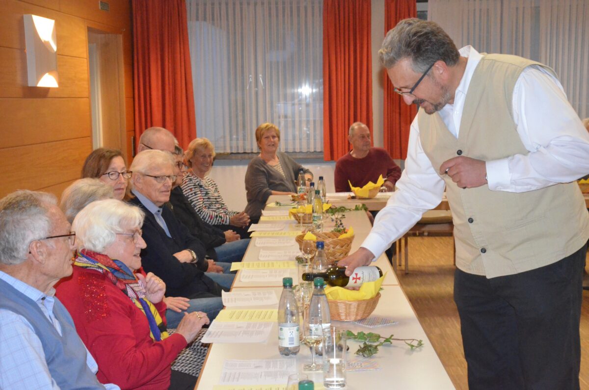 Himmlische Weinprobe zum Kirchenjubiläum von St. Johannes