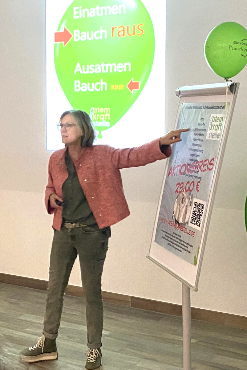 Einatmen, Bauch raus – die eigene Atemkraftstelle entdecken