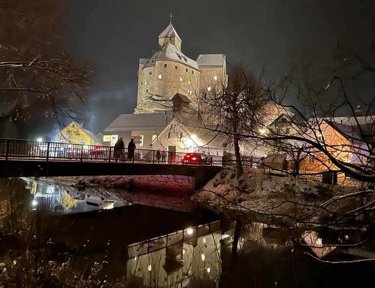 Adventsmarkt in Falkenberg: Traumhafte Idylle in und am Fuß der Burg