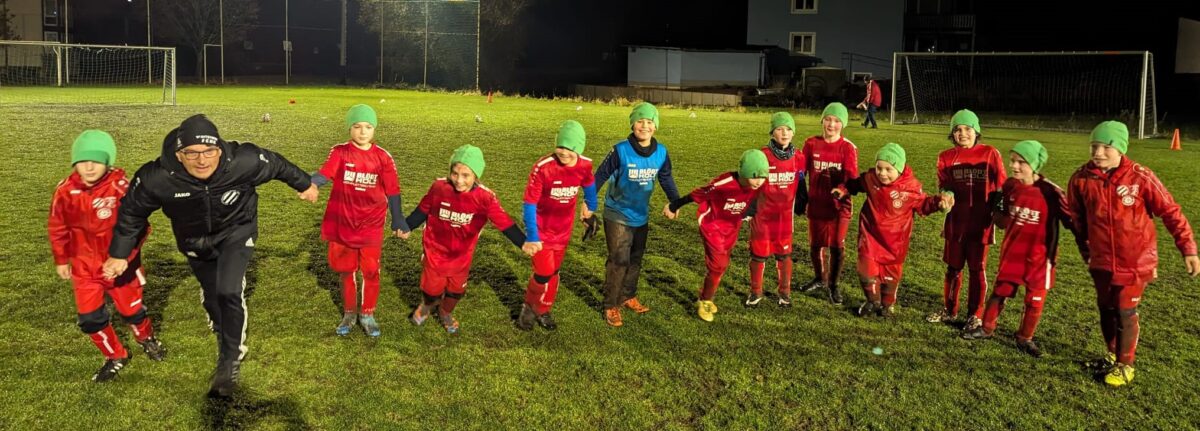 U 11 des SV Kohlberg bejubelt Meisterschaft, die U 17 wird Zweiter
