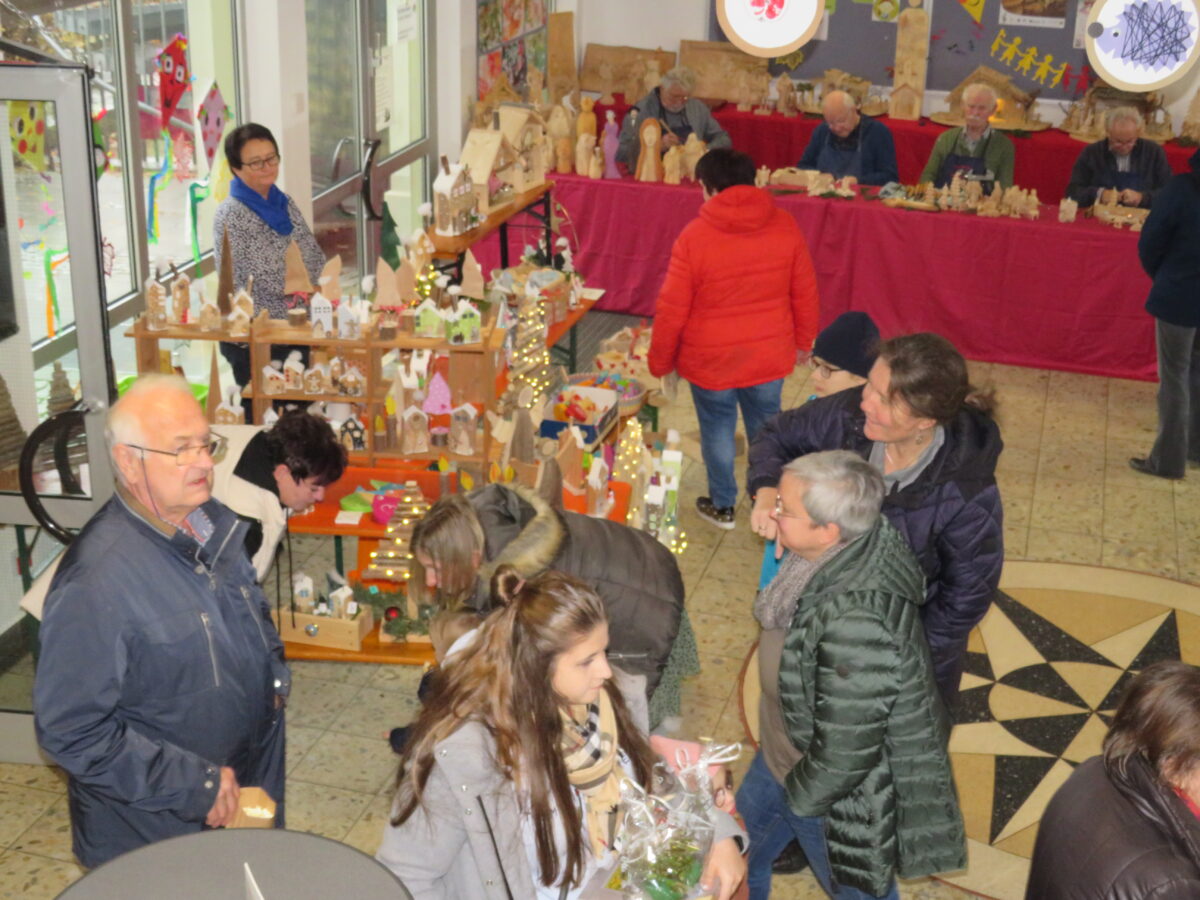 Hobbyhandwerkermarkt lockt zahlreiche Besucher