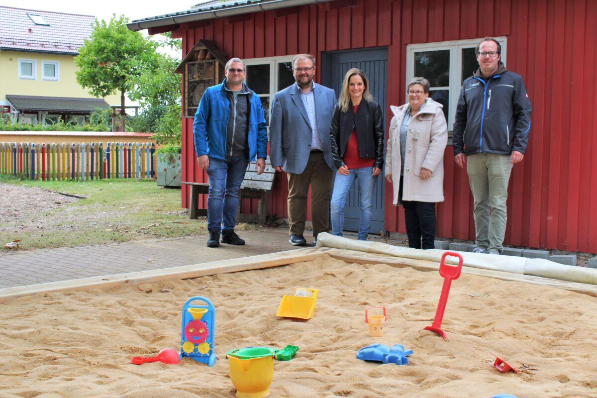 Neuer Sandkasten für das Kinderhaus Pusteblume