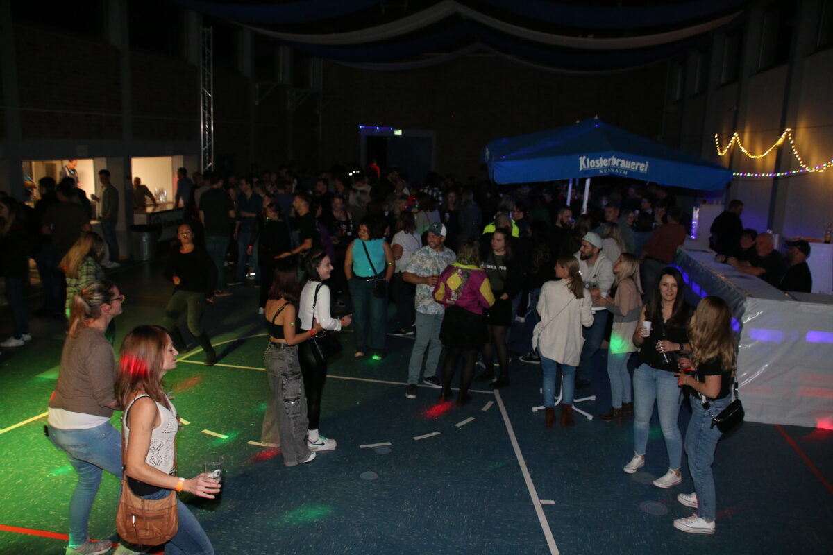 90er- und 2000er-Jahre-Party in Pressath: Ein Fest für Jung und Alt